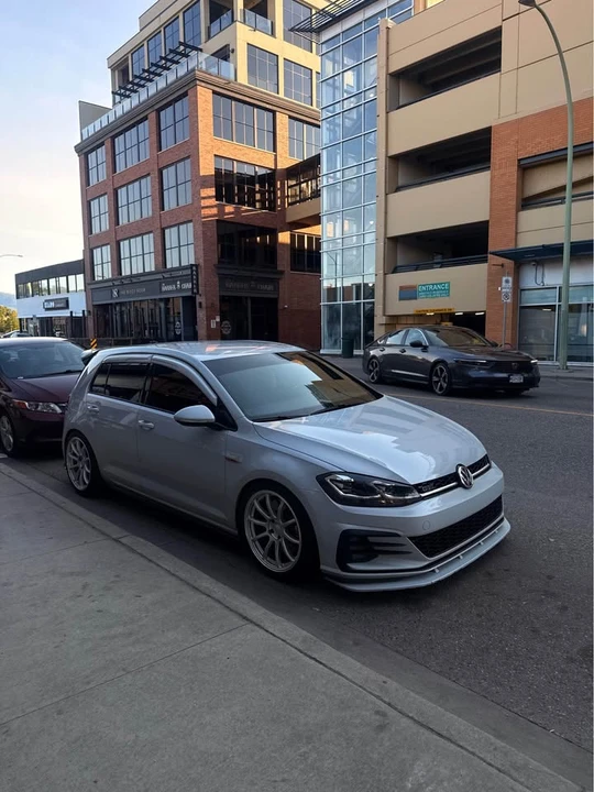 2019 Volkswagen GTI Mk7 - Image 3 of 4
