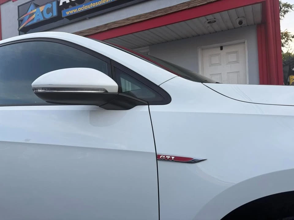 2019 Volkswagen GTI Mk7 - Image 9 of 20