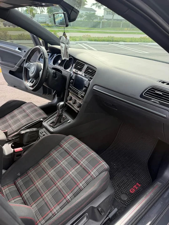 2019 Volkswagen GTI Mk7 - Image 6 of 11