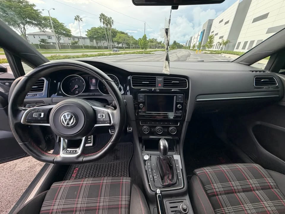 2019 Volkswagen GTI Mk7 - Image 10 of 11