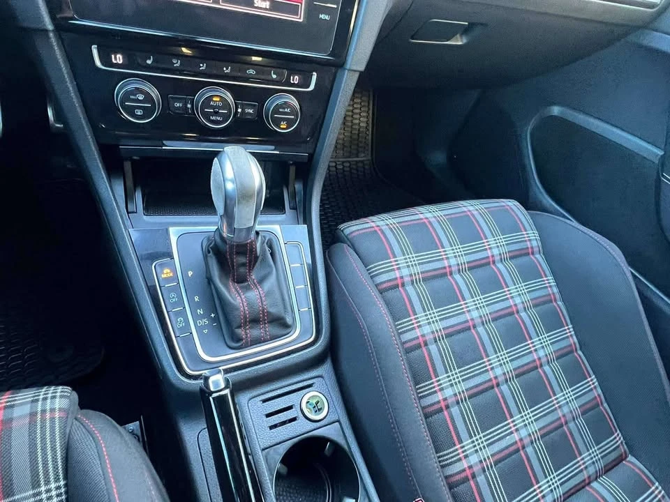 2019 Volkswagen GTI Mk7 - Image 18 of 20