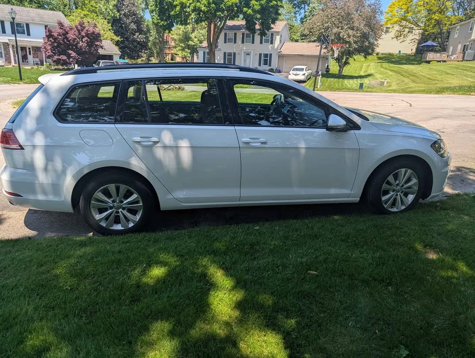 2019 Volkswagen Golf Mk7 - Image 2 of 2