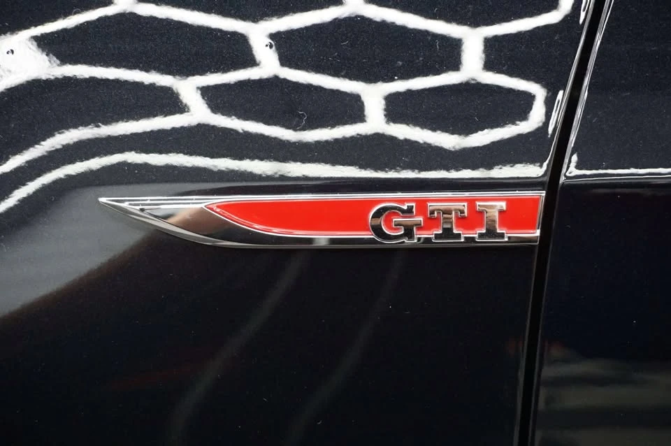 2019 Volkswagen GTI Mk7 - Image 14 of 20