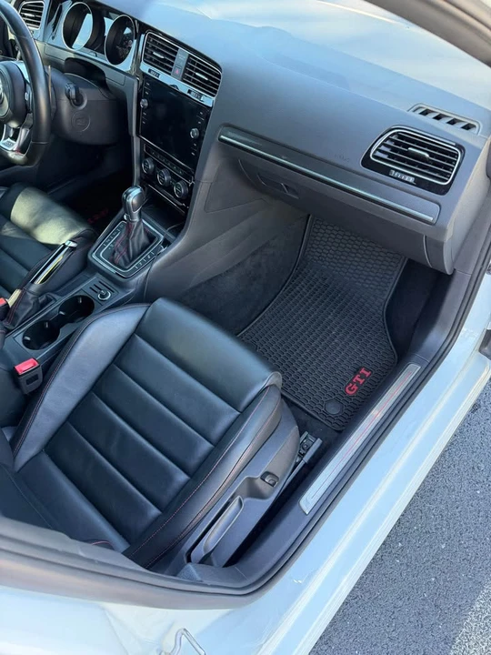 2019 Volkswagen GTI Mk7 - Image 14 of 20