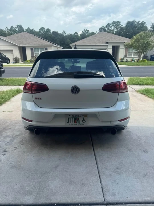 2019 Volkswagen GTI Mk7 - Image 9 of 17