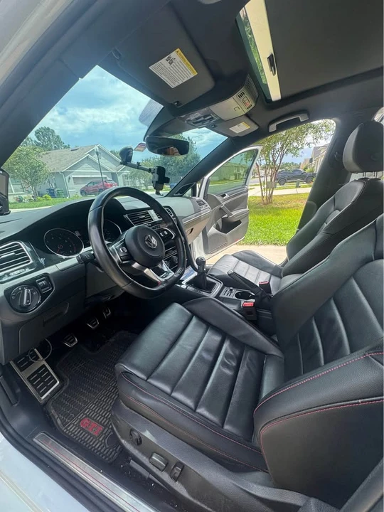 2019 Volkswagen GTI Mk7 - Image 10 of 17