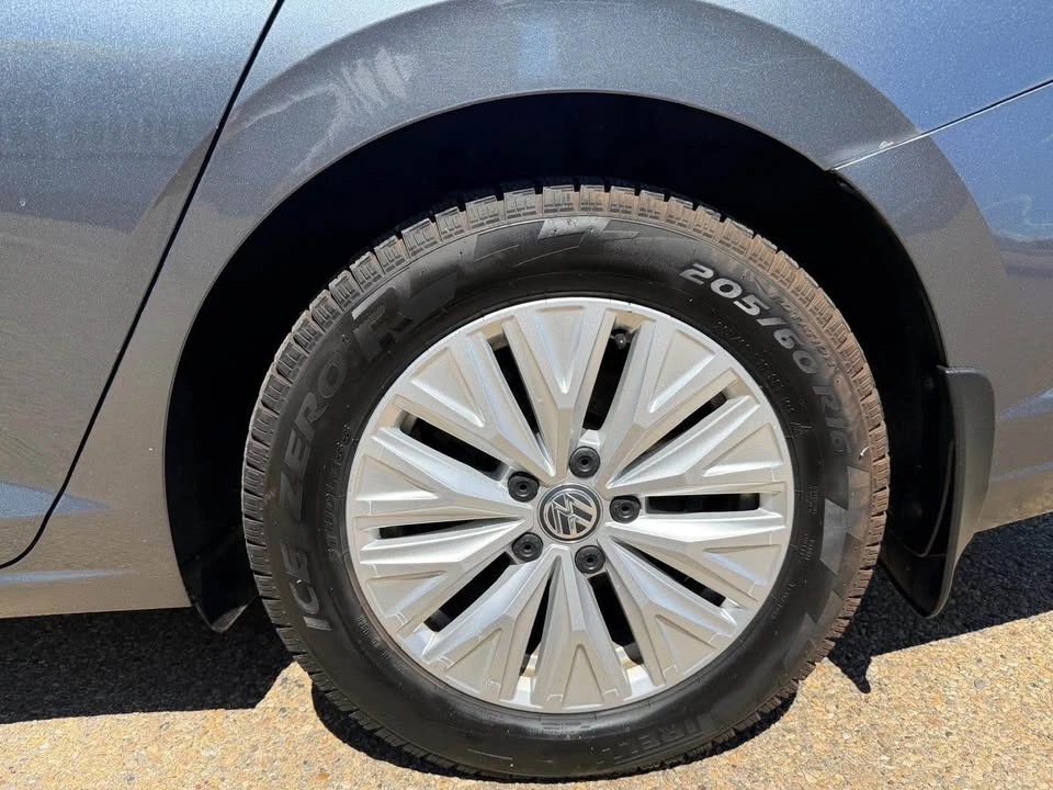2019 Volkswagen Jetta - Image 10 of 10