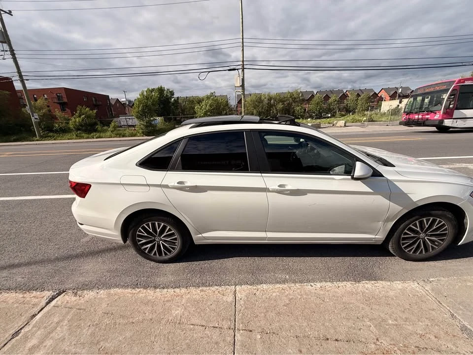 2019 Volkswagen A7 Jetta - Image 2 of 8