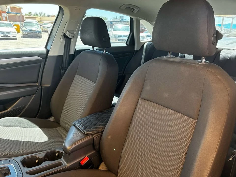 2019 Volkswagen A6 Jetta - Image 10 of 13
