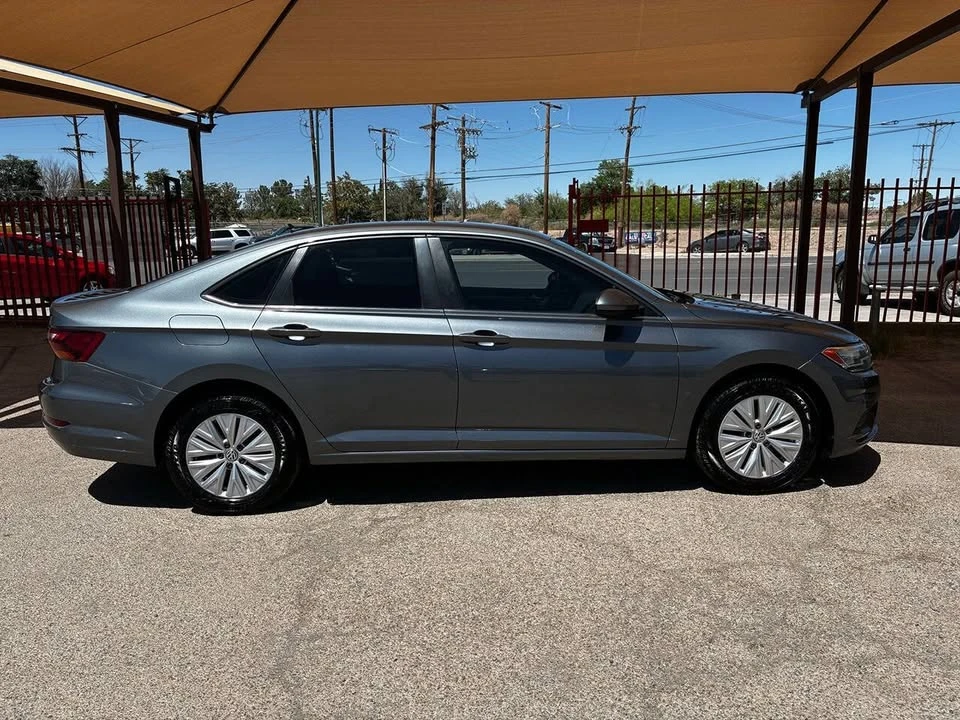 2019 Volkswagen A6 Jetta - Image 4 of 13