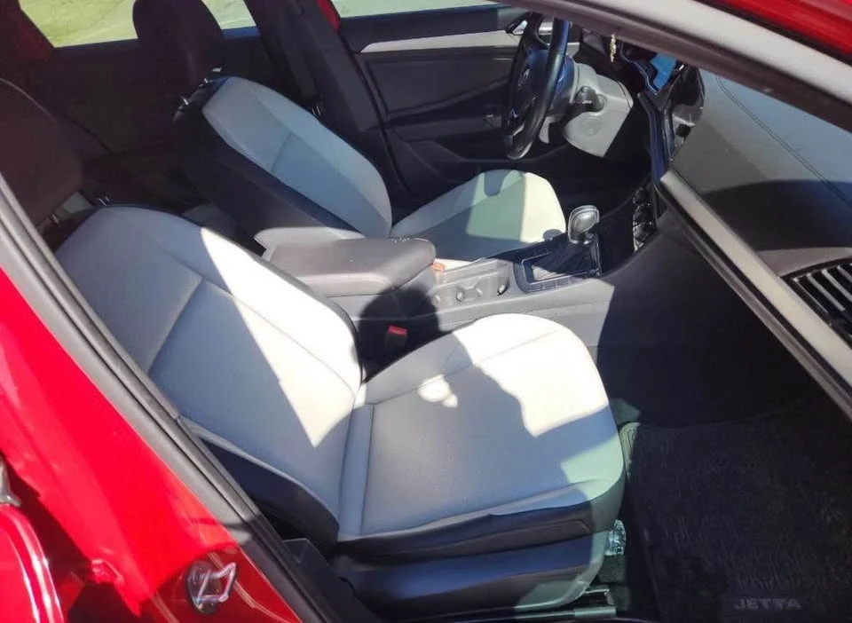 2019 Volkswagen A7 Jetta - Image 8 of 14