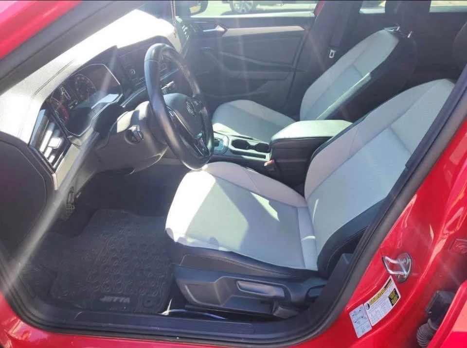 2019 Volkswagen A7 Jetta - Image 9 of 14