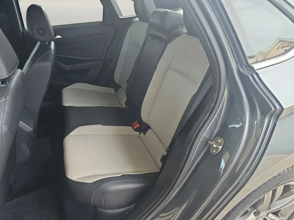 2019 Volkswagen A7 Jetta - Image 14 of 21