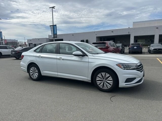 2019 Volkswagen A7 Jetta - Image 2 of 5