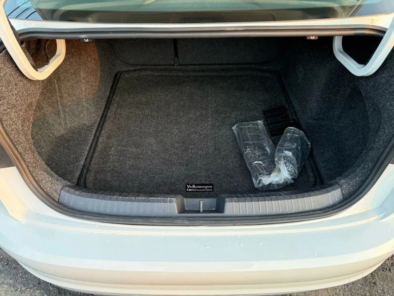 2019 Volkswagen A7 Jetta - Image 11 of 12
