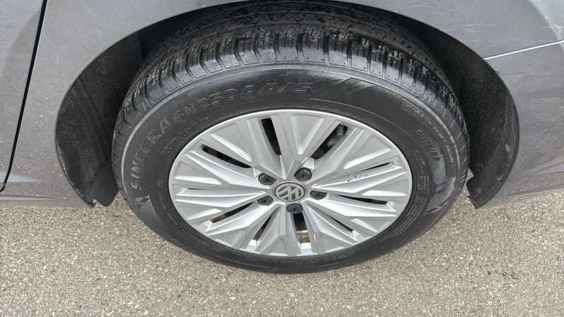 2019 Volkswagen A7 Jetta - Image 9 of 12