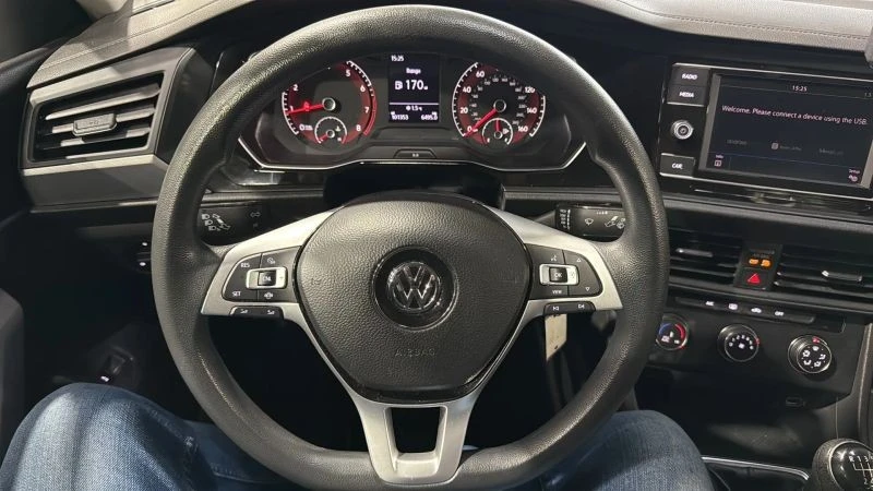2019 Volkswagen A7 Jetta - Image 10 of 12