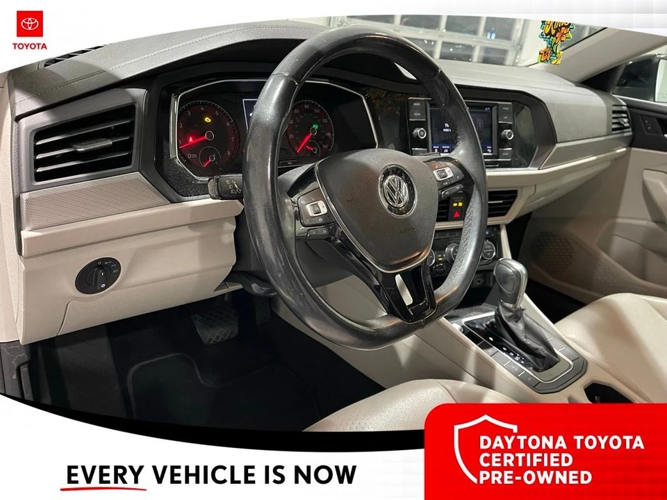 2019 Volkswagen A7 Jetta - Image 6 of 10