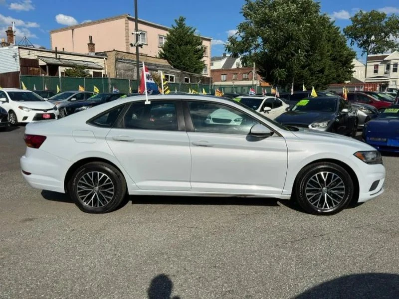 2019 Volkswagen A7 Jetta - Image 8 of 12