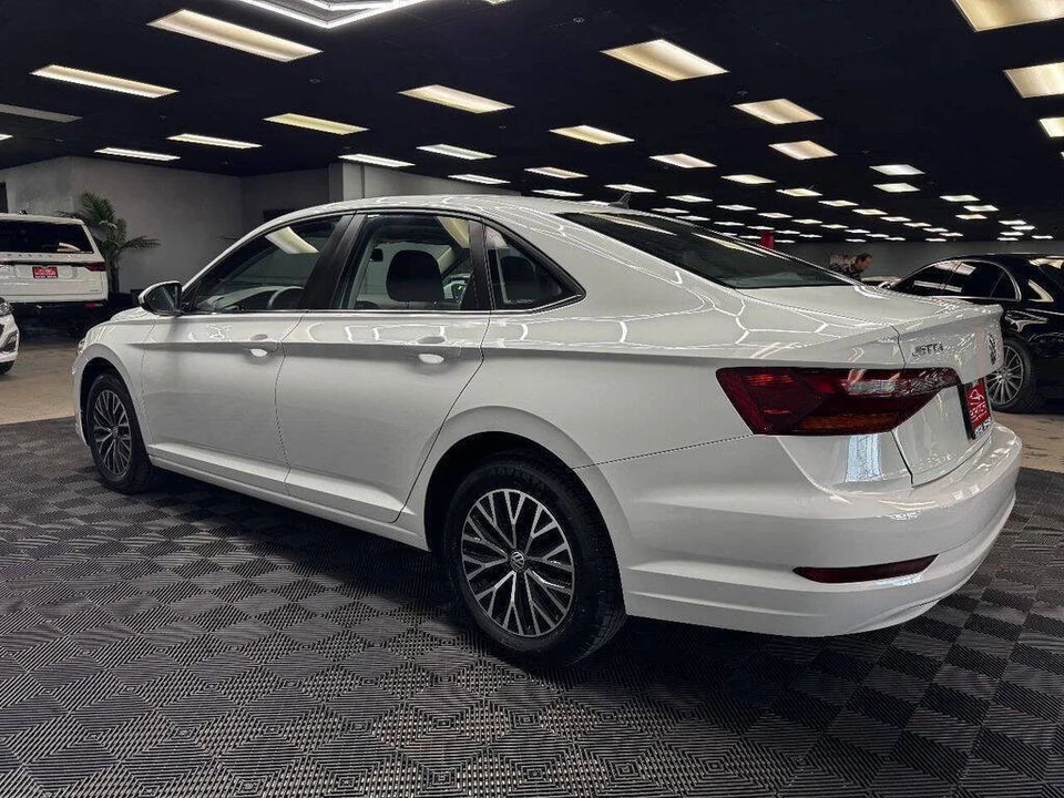 2019 Volkswagen A7 Jetta - Image 9 of 21