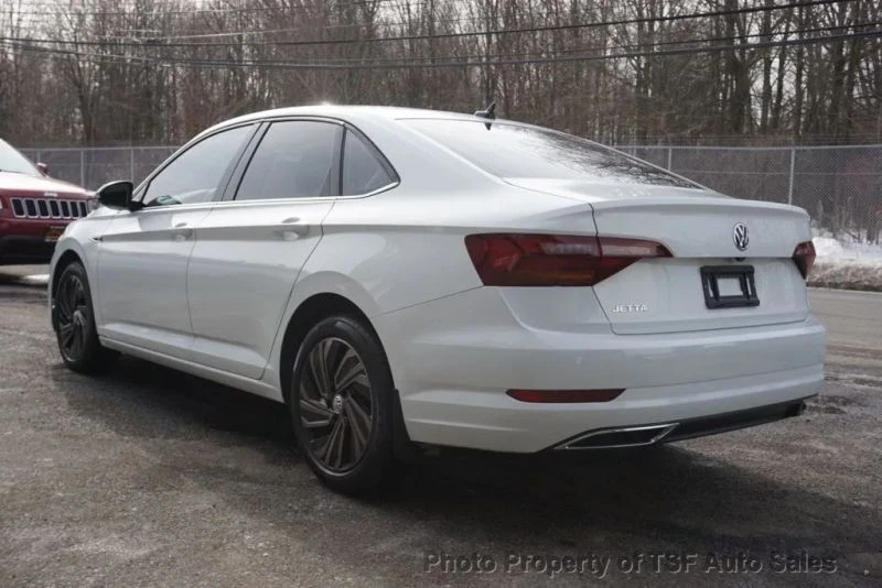 2019 Volkswagen A7 Jetta - Image 6 of 12
