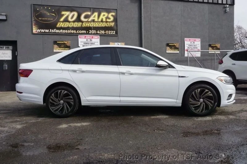 2019 Volkswagen A7 Jetta - Image 9 of 12