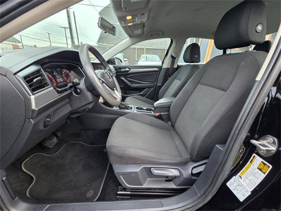 2019 Volkswagen A6 Jetta - Image 9 of 18