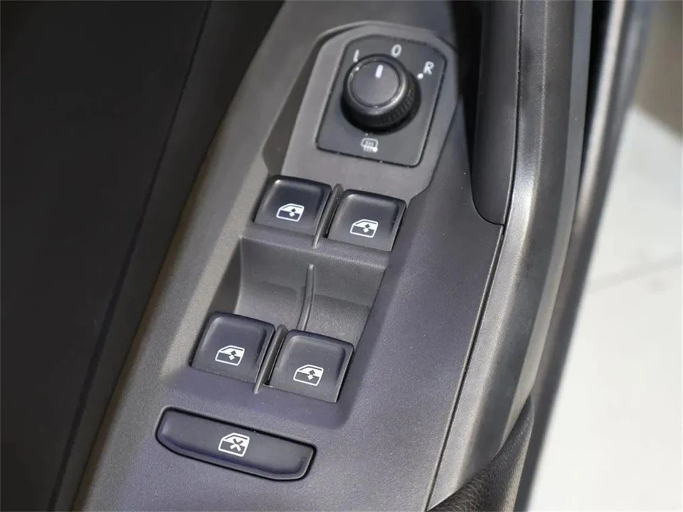 2019 Volkswagen A6 Jetta - Image 11 of 31
