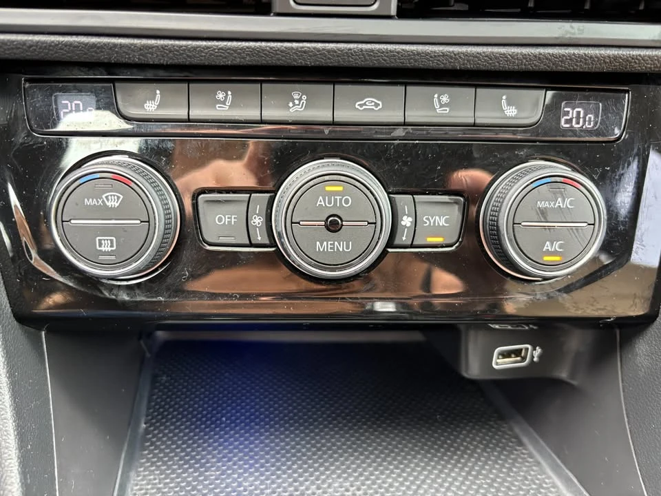 2019 Volkswagen A7 Jetta - Image 12 of 20