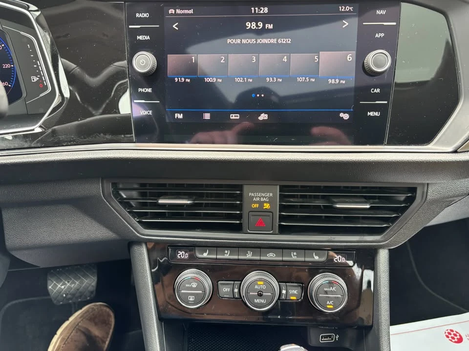 2019 Volkswagen A7 Jetta - Image 9 of 20