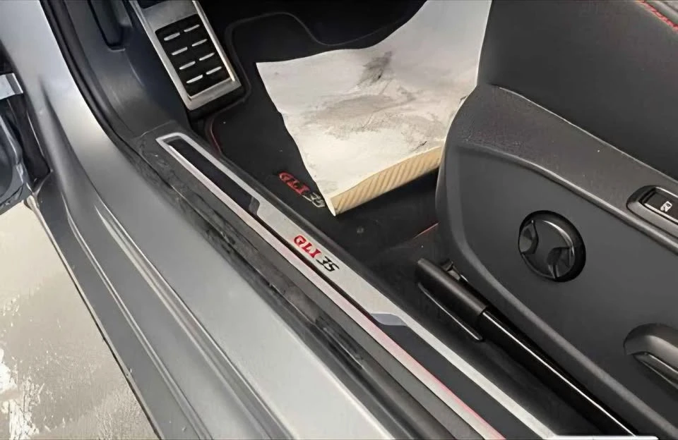 2019 Volkswagen A7 Jetta - Image 11 of 16