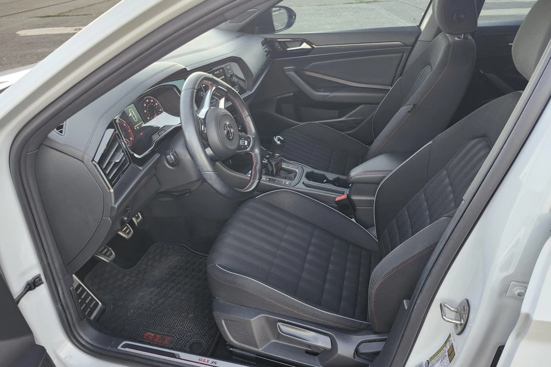 2019 Volkswagen A7 Jetta - Image 4 of 7