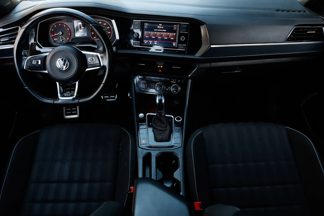 2019 Volkswagen A7 Jetta - Image 2 of 12