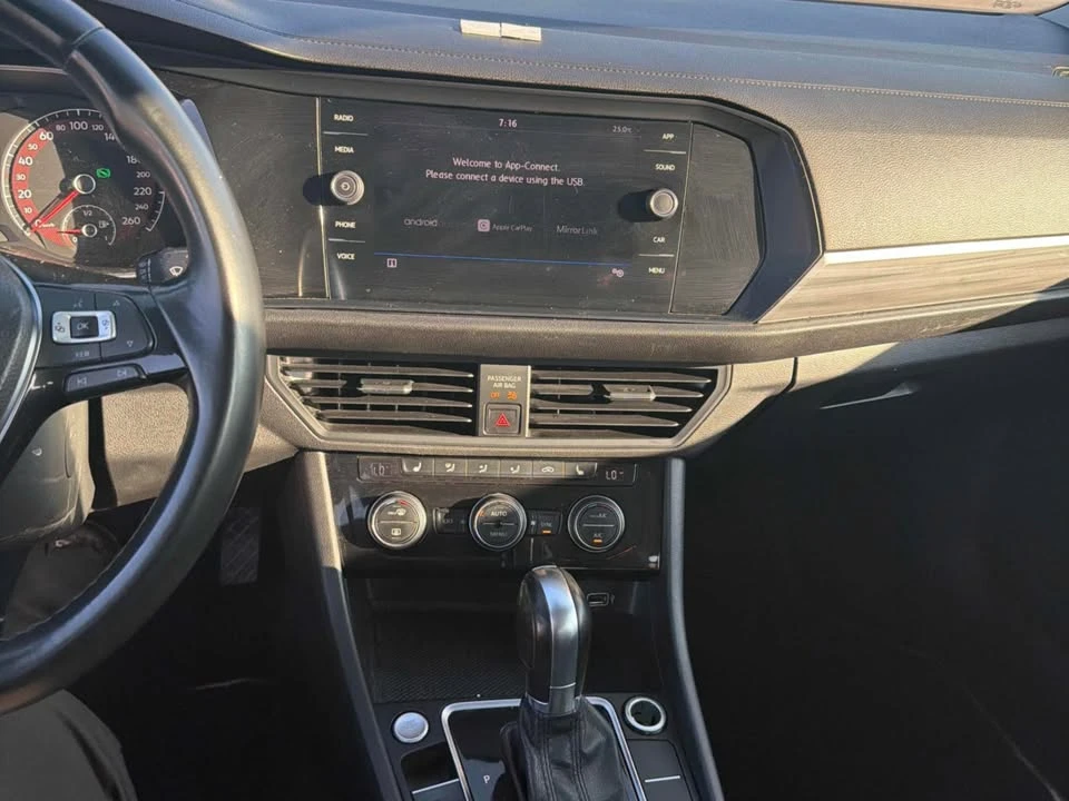 2019 Volkswagen A7 Jetta - Image 2 of 8
