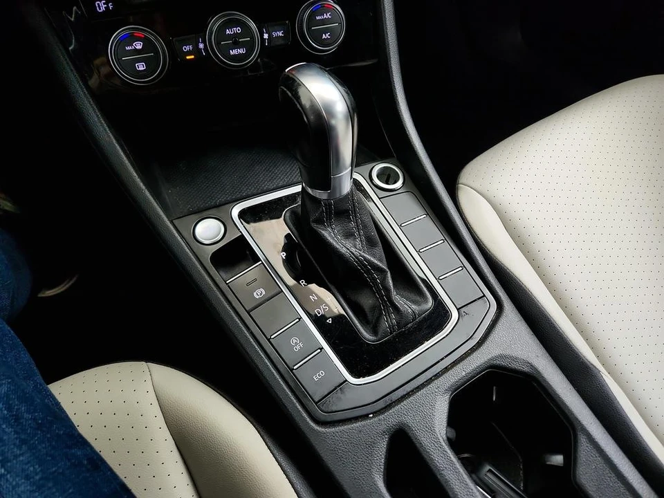 2019 Volkswagen A7 Jetta - Image 18 of 21