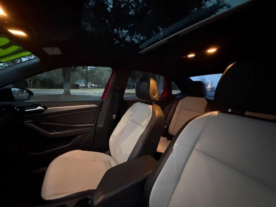 2019 Volkswagen A7 Jetta - Image 9 of 21