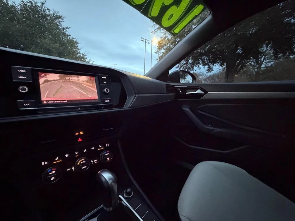 2019 Volkswagen A7 Jetta - Image 16 of 21