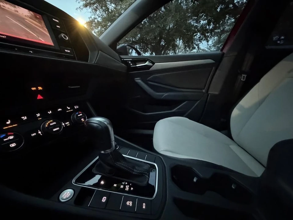 2019 Volkswagen A7 Jetta - Image 15 of 21
