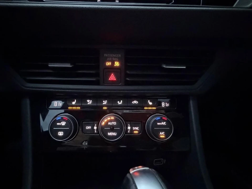2019 Volkswagen A7 Jetta - Image 14 of 21