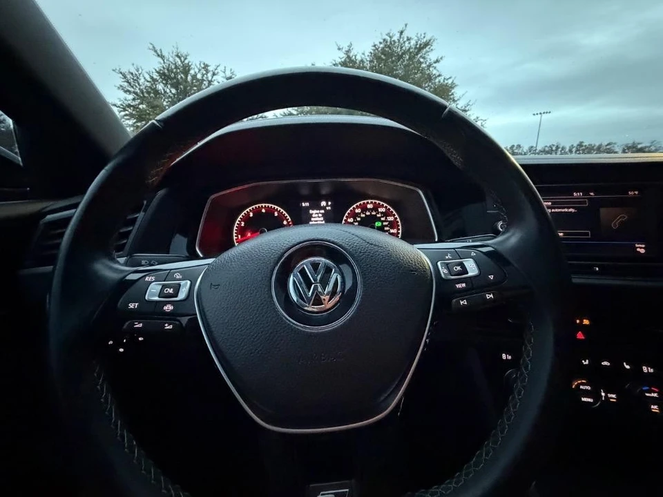 2019 Volkswagen A7 Jetta - Image 11 of 21