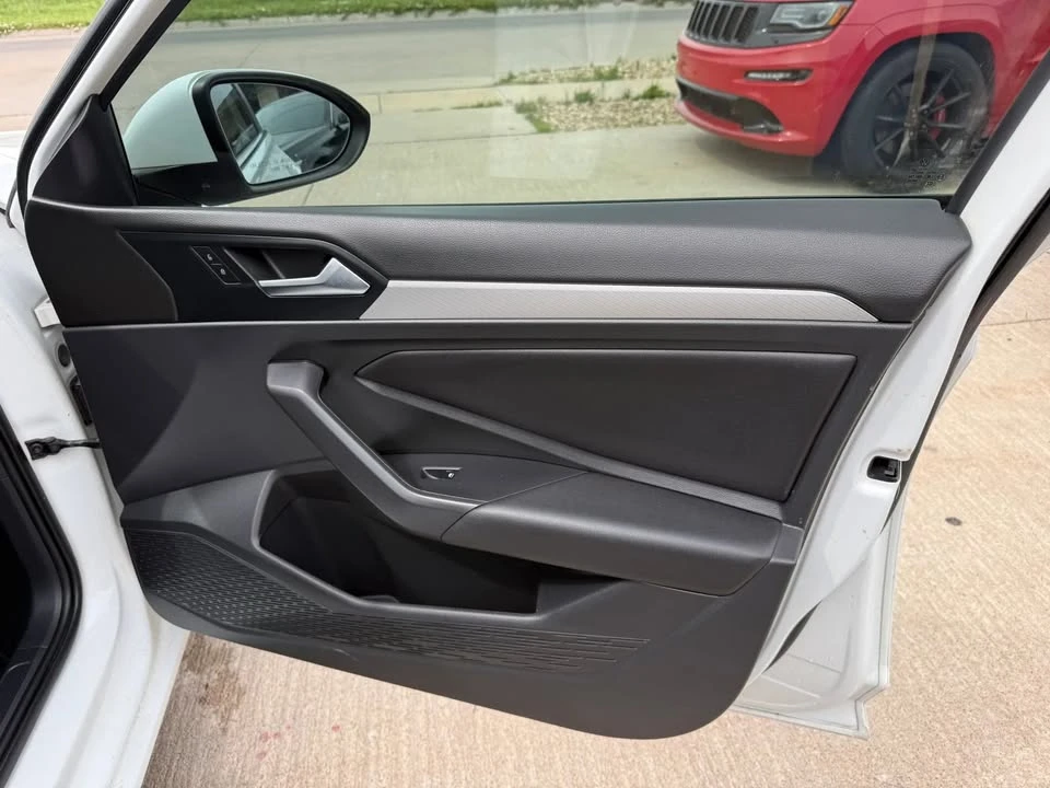 2019 Volkswagen A7 Jetta - Image 11 of 20
