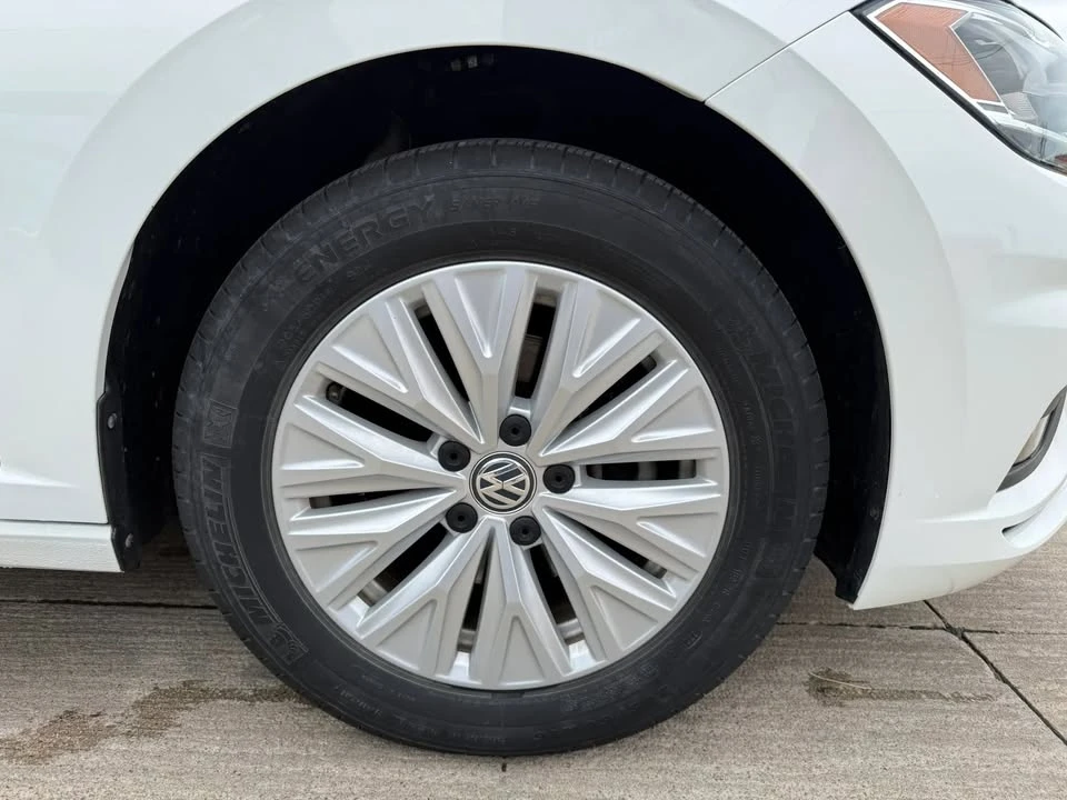 2019 Volkswagen A7 Jetta - Image 13 of 20