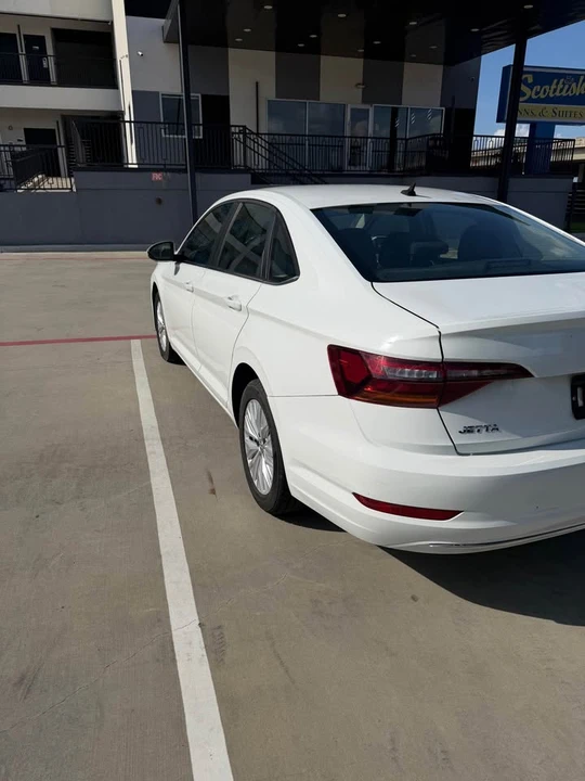 2019 Volkswagen A7 Jetta - Image 2 of 6
