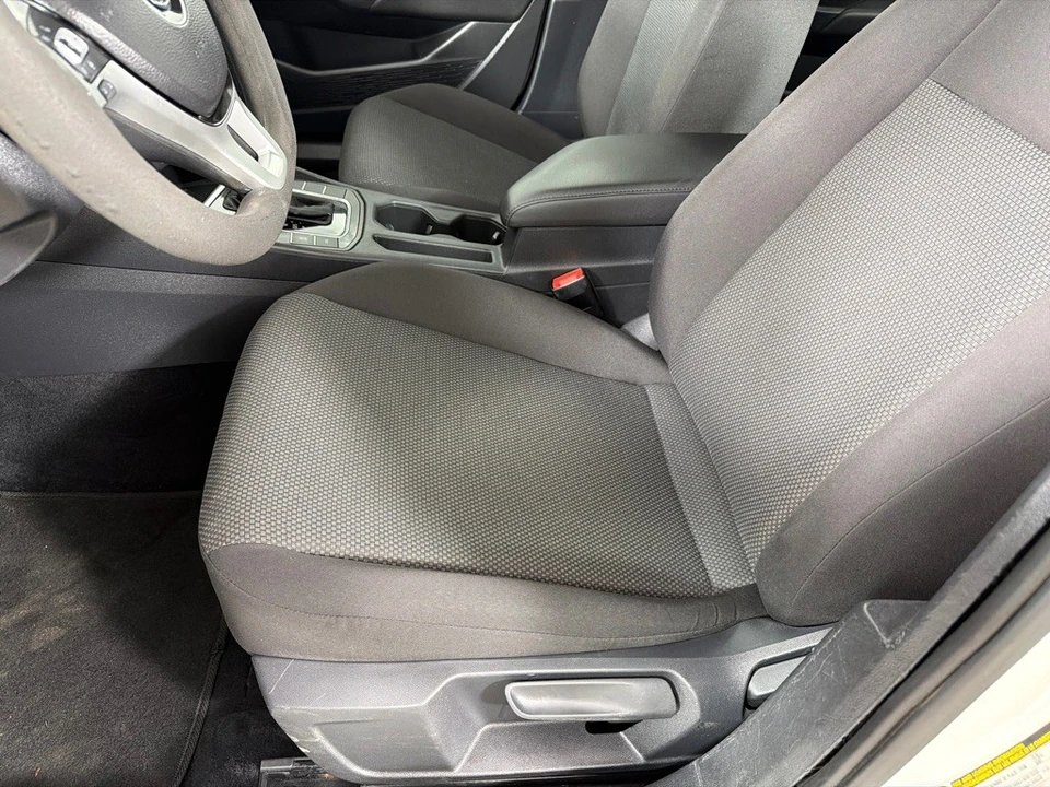 2019 Volkswagen A7 Jetta - Image 10 of 12