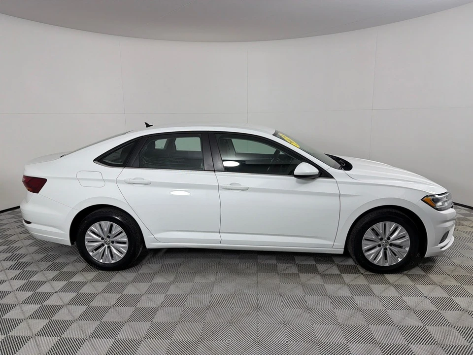 2019 Volkswagen A7 Jetta - Image 4 of 12