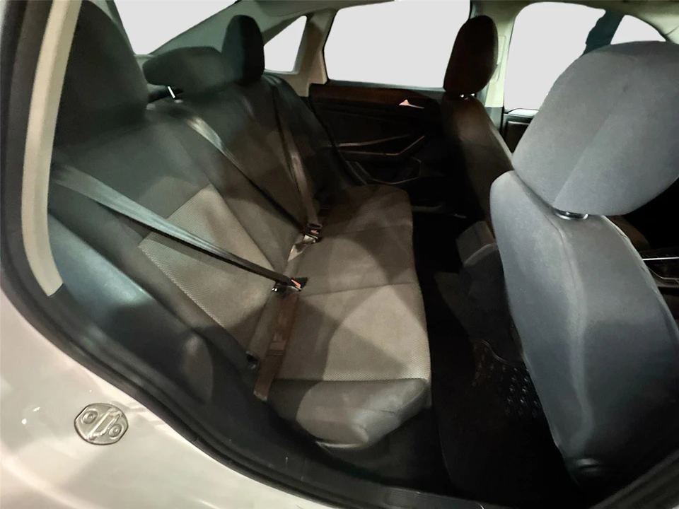 2019 Volkswagen A7 Jetta - Image 13 of 16