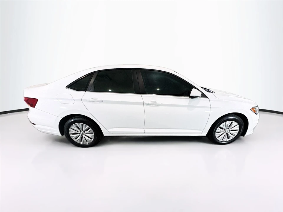 2019 Volkswagen A7 Jetta - Image 6 of 16