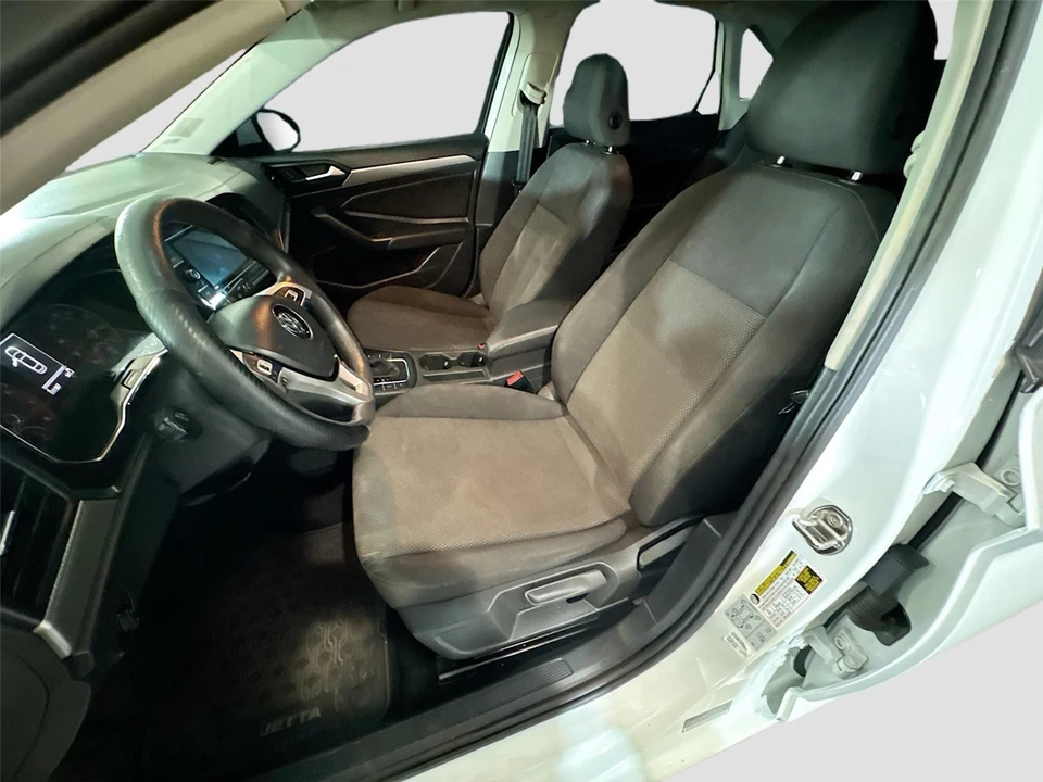 2019 Volkswagen A7 Jetta - Image 10 of 16