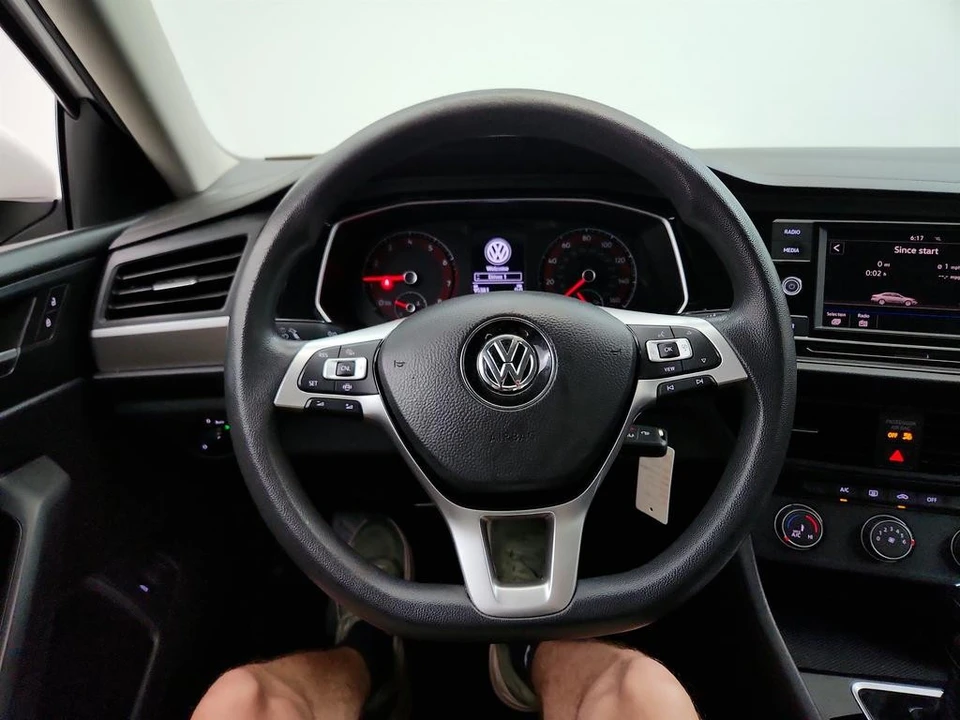2019 Volkswagen A7 Jetta - Image 16 of 21