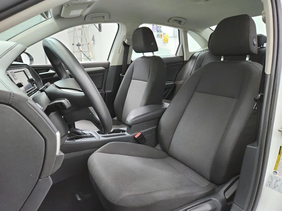 2019 Volkswagen A7 Jetta - Image 14 of 21